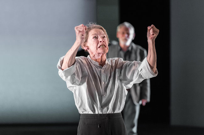 glenda-jackson-in-king-lear-at-the-old-vic-photos-by-manuel-harlan_hugras